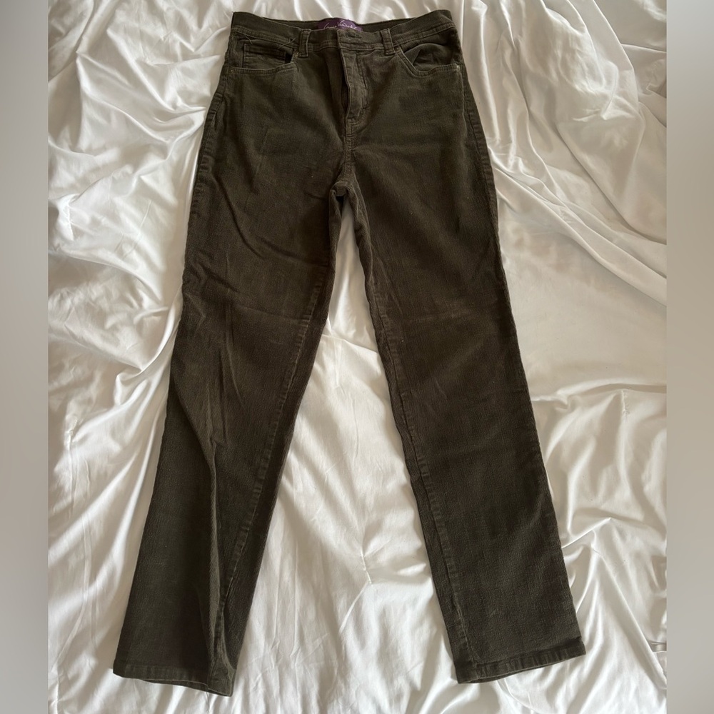 Gloria Vanderbilt dark green corduroy pants